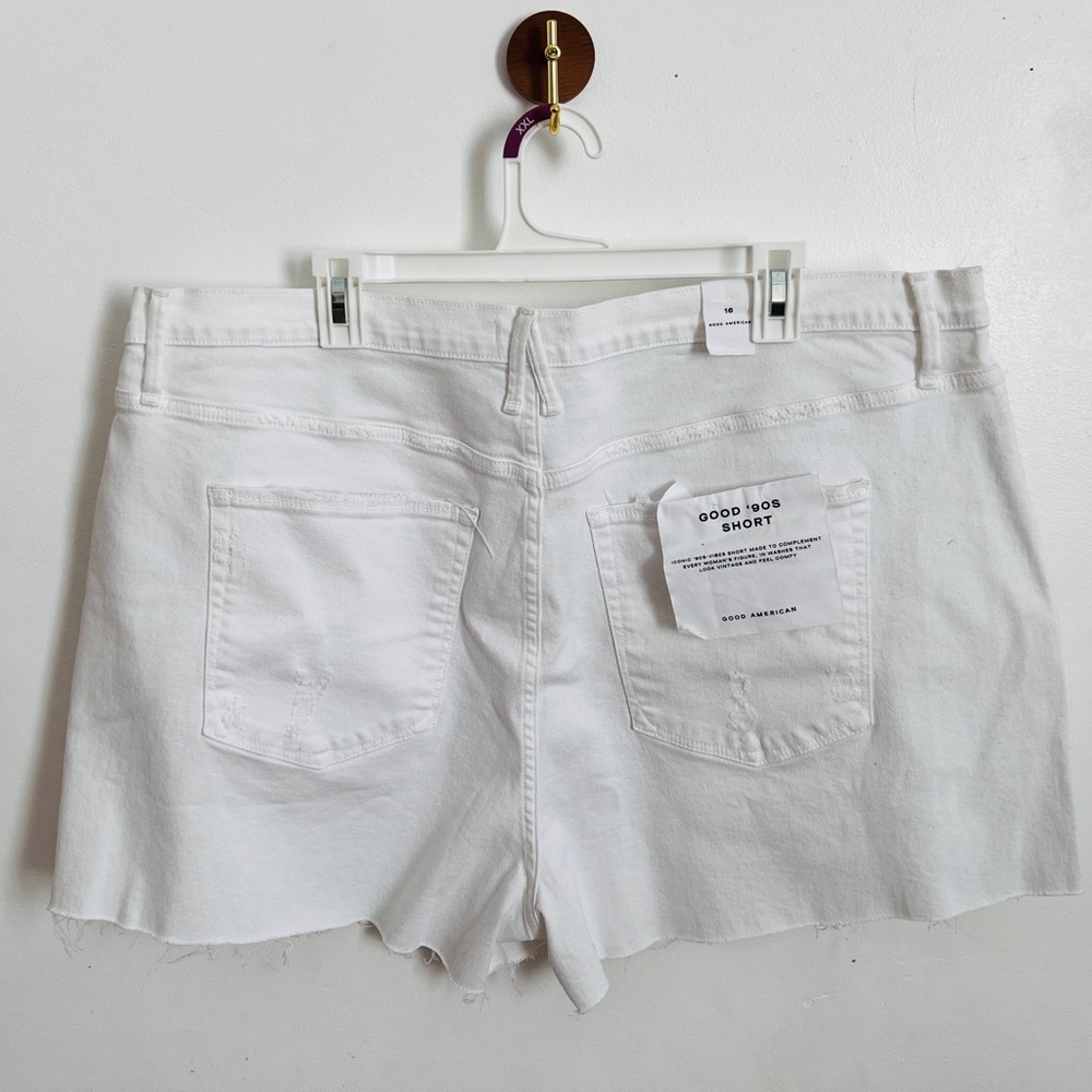 NWT Good American 90’sWhite Denim Jean Shorts Size 16 Summer Raw Hem GNS144PT